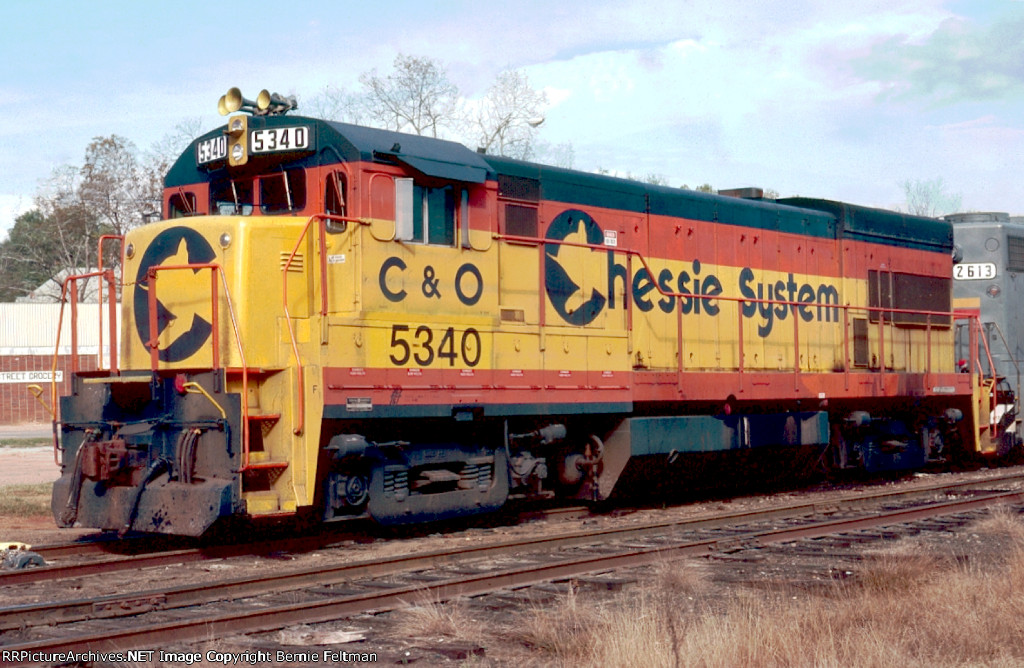 CSX U30B #5340 tied down on the House Track 